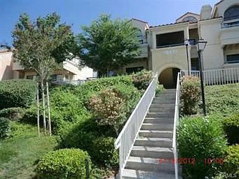 Building Photo - Updated Canyon Country Condo in Gated Community