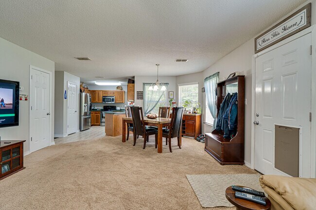 Building Photo - 412 Plate Dr