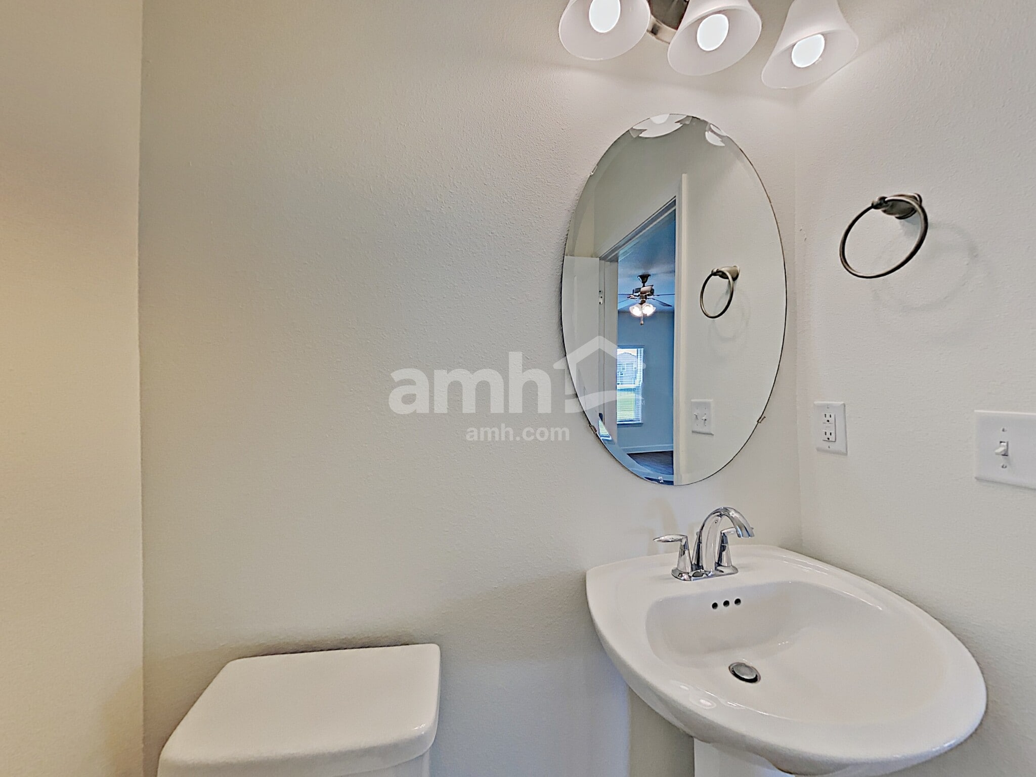 Building Photo - 636 Welcome Home Dr