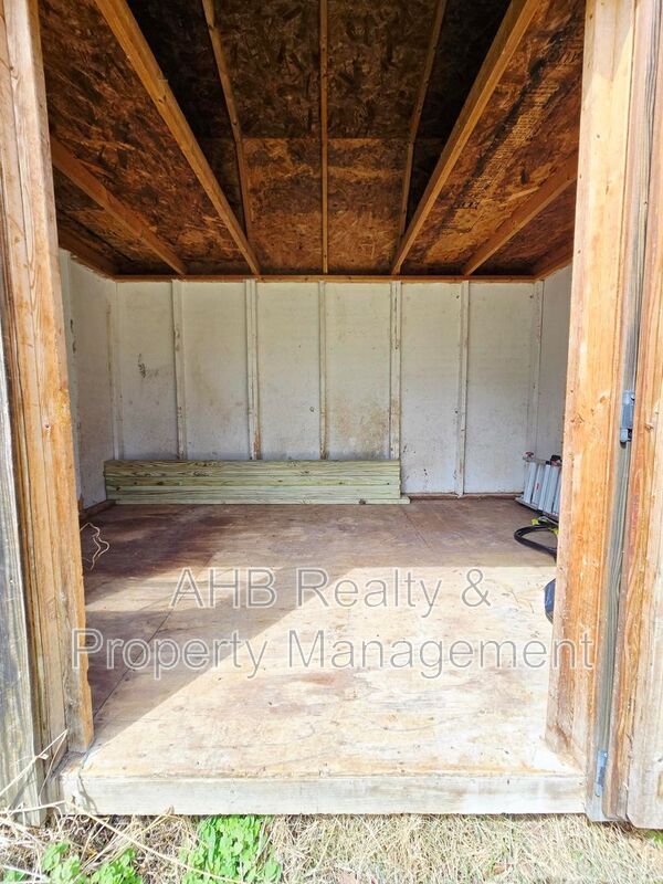 Building Photo - 1141 Palmer Farm Rd