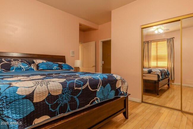 Building Photo - 18425 N 14th St