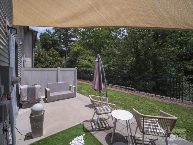 Building Photo - 9547 Glenburn Ln