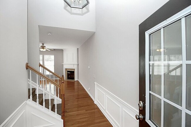 Building Photo - Beautifully Maintained 3BD/2.5BA 2 Story Townhome in Blakeney Preserve!