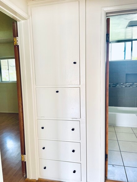linen closet - 219 N Buena Vista St