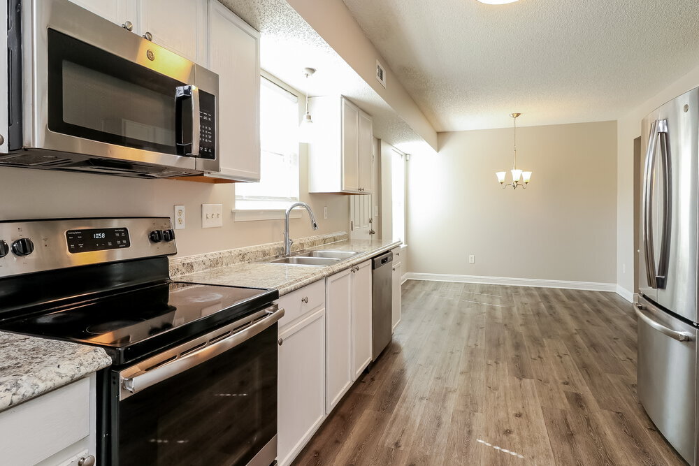 Building Photo - 916 Clover Gap Dr