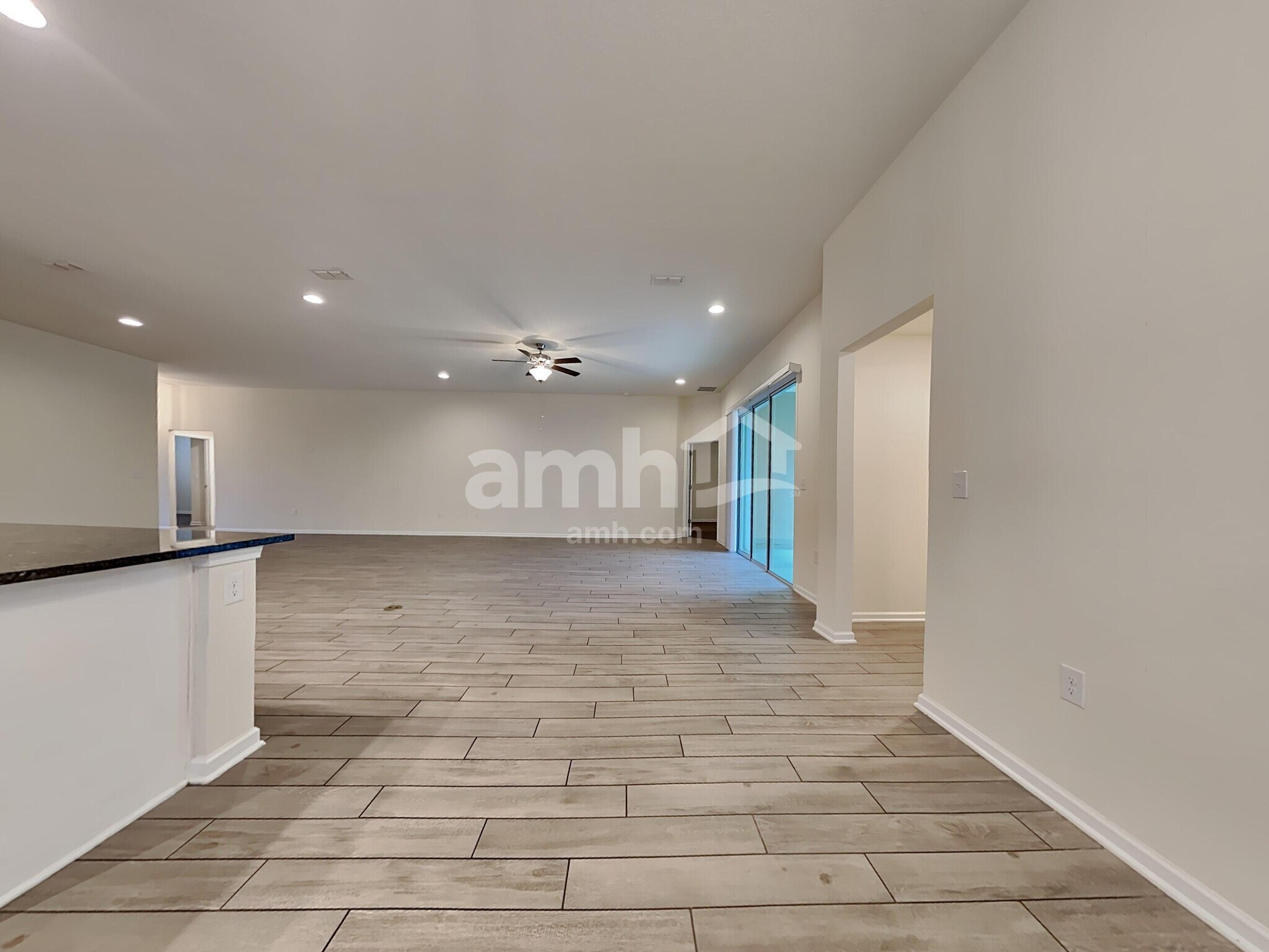 Building Photo - 297 N Hamilton Springs Rd