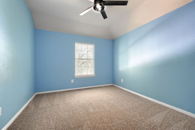 Building Photo - 5 Bedroom Home with Brand-New Carpet in Grayhawk | 3-Car Garage | Frisco ISD | Game Room