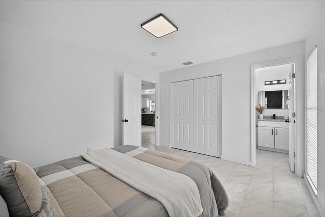 Building Photo - 8609 Fish Lake Rd