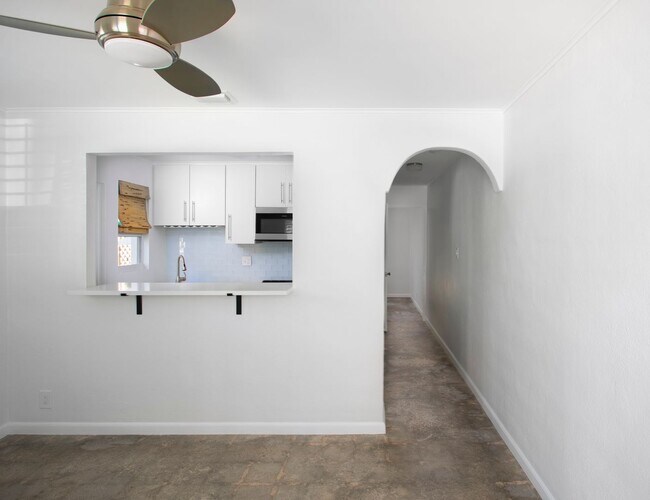 Building Photo - 1 Bedroom 1 Bathroom Apartment No Pets