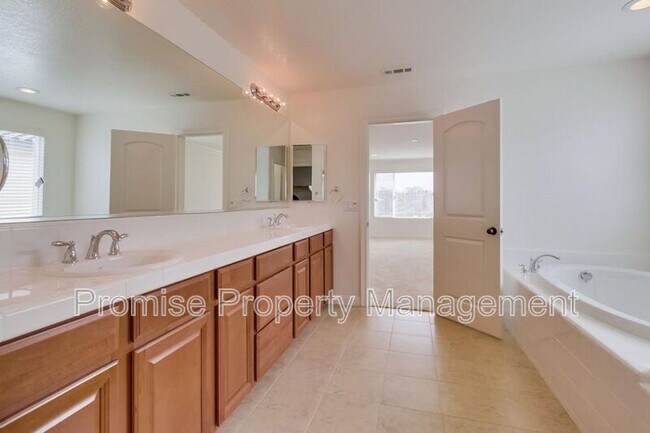 Building Photo - 5514 Lipizzaner Cir