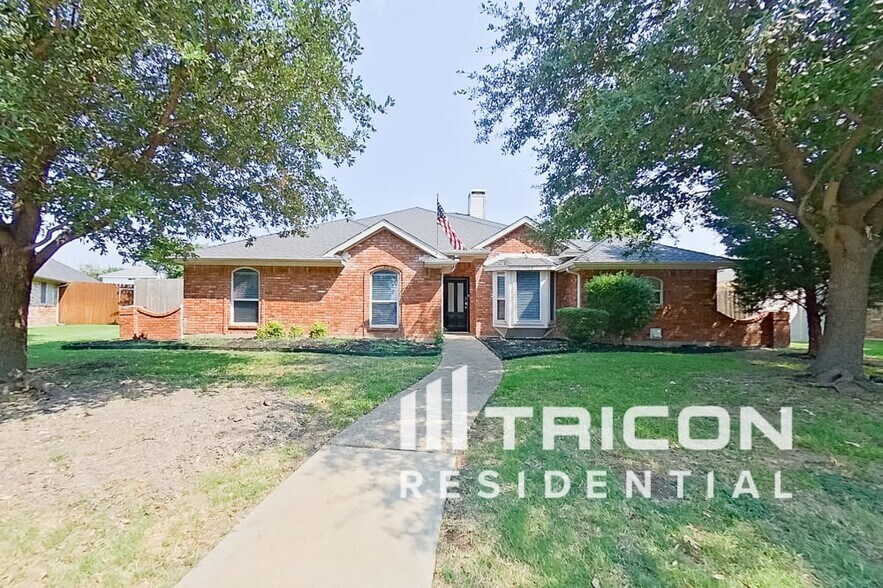 Primary Photo - 2065 Mossberg Dr