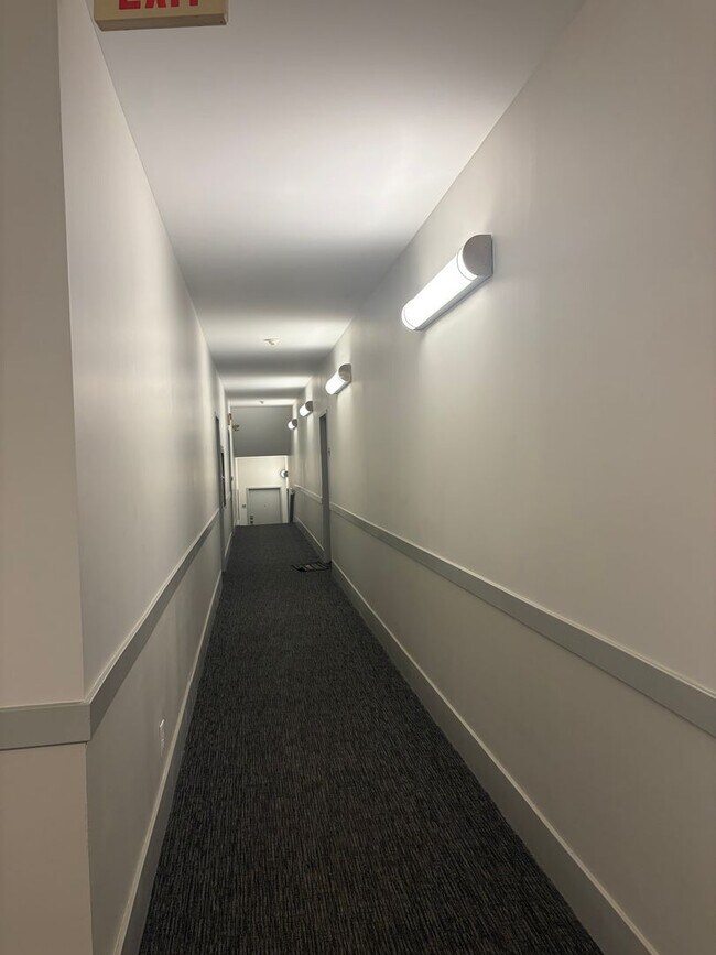 Building Photo - 102 Church St