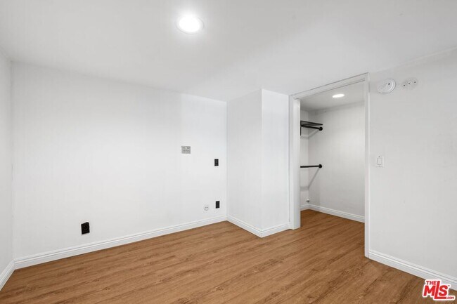 Building Photo - 1440 Veteran Ave