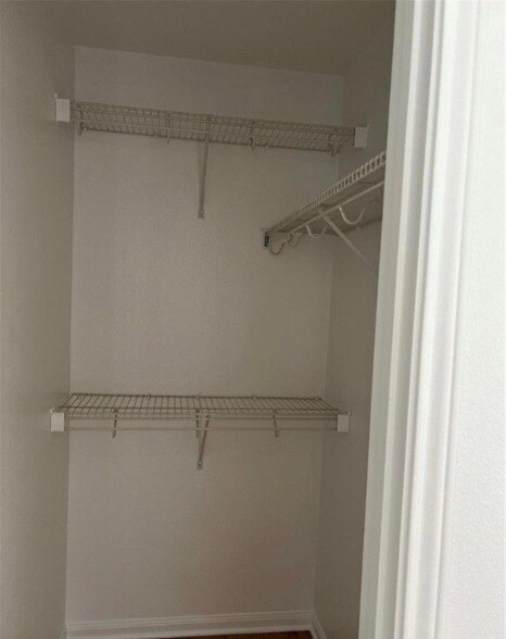 Building Photo - 3107 Burlington