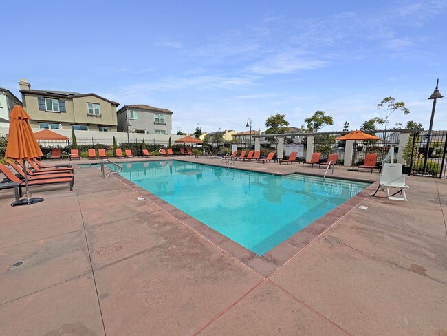 Building Photo - Great 2B/2.5BA Townhome in Oceanside!