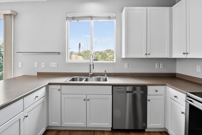 Building Photo - 17381 Waterhouse Cir