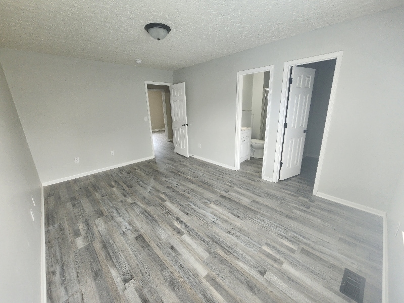 Building Photo - 966 Robmeyer Dr