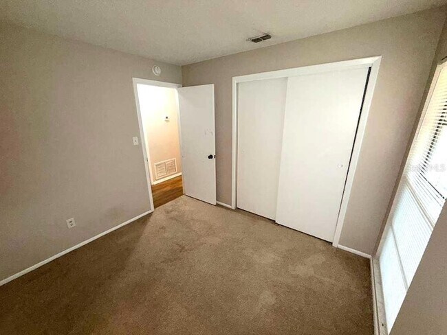 Building Photo - 1311 Alfonzo Cir