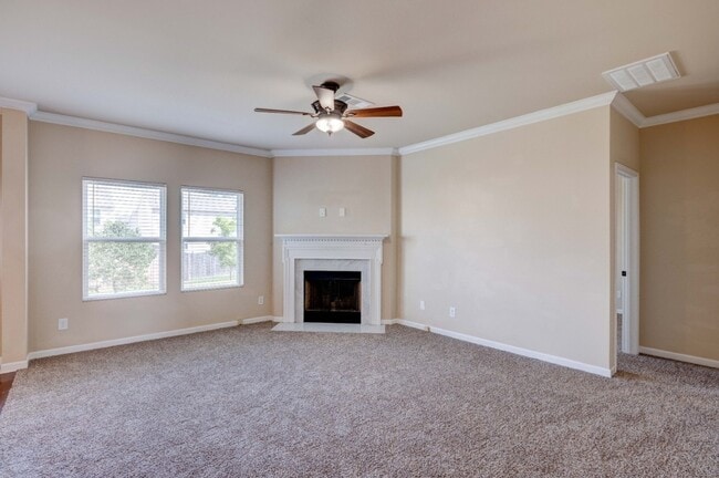 Building Photo - 654 Pemberton Dr