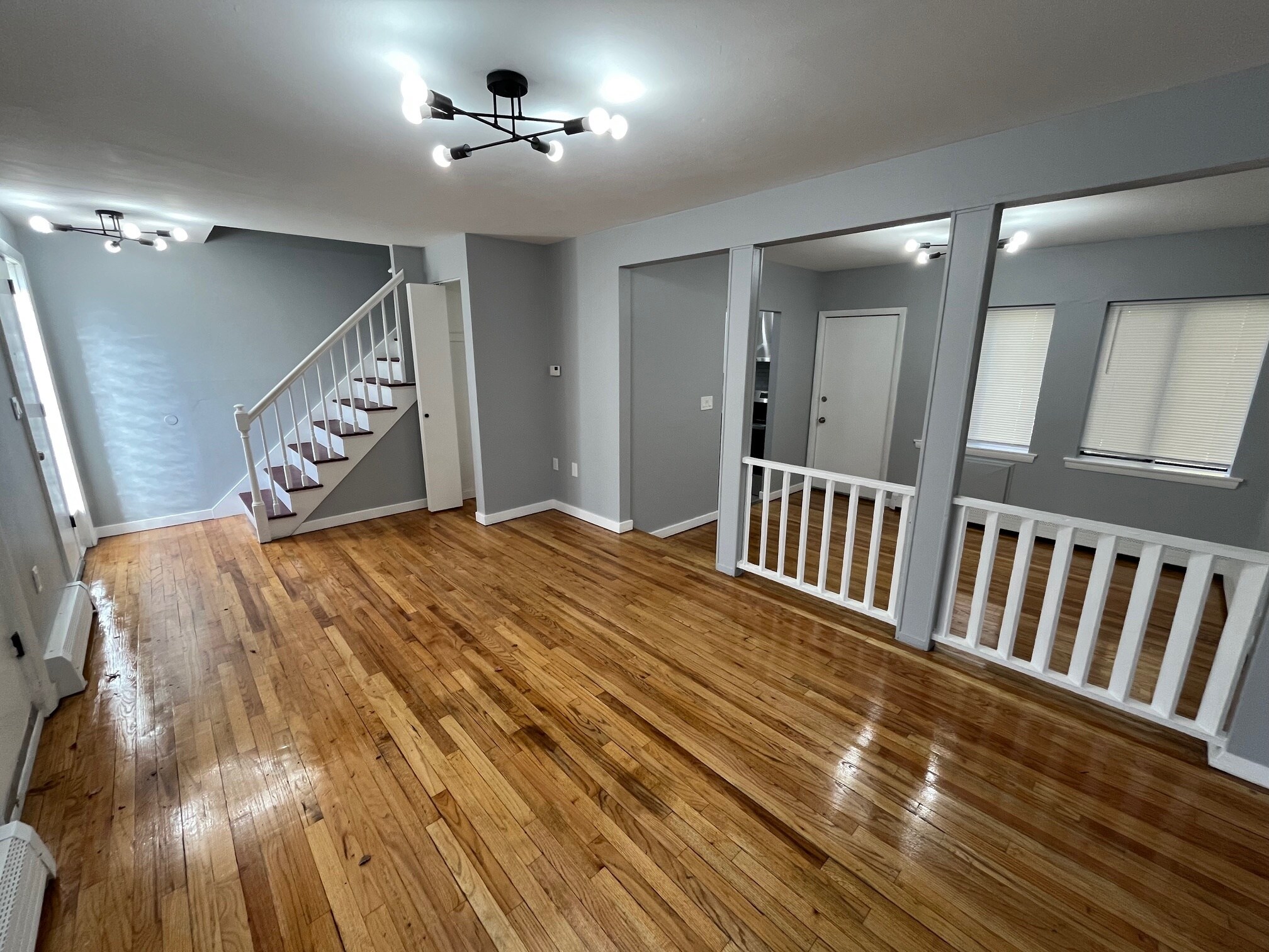 Building Photo - 10 Henderson Dr