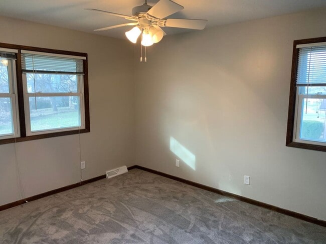 Building Photo - Updated 2BR/1.5BA with garage, lawn care included