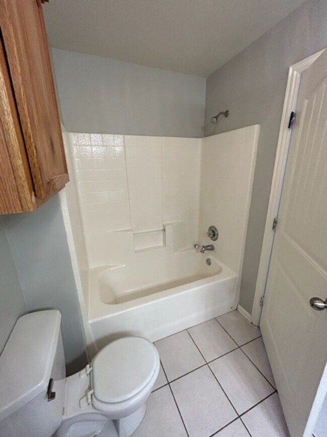 Building Photo - 1212-1214 Sironia Trail