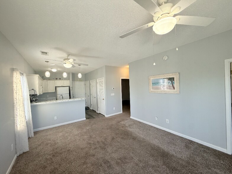 Building Photo - 2040 Cross Gate Blvd