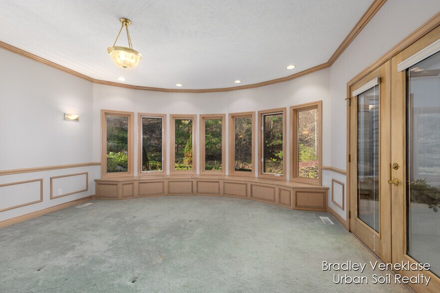 Building Photo - 7635 Sandy Hollow Ln SE