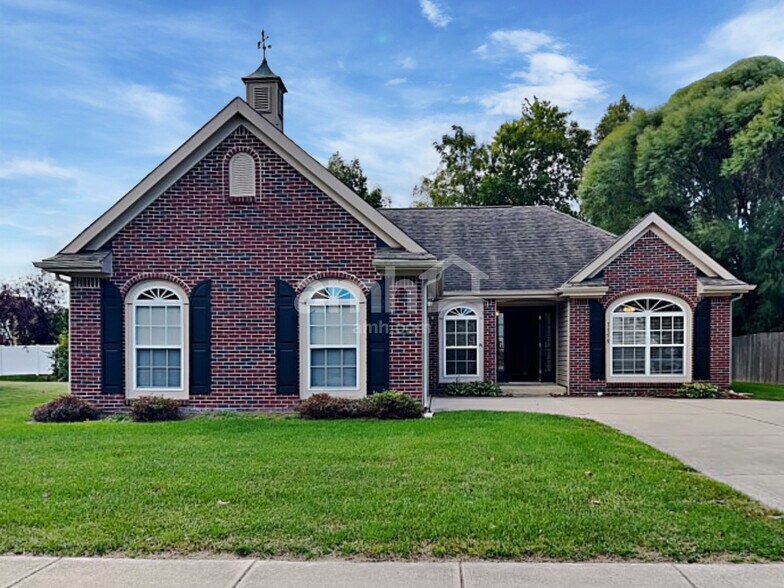 Primary Photo - 1159 Fiesta Dr