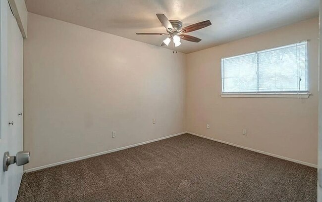 Building Photo - 1202 E Red Cedar Cir