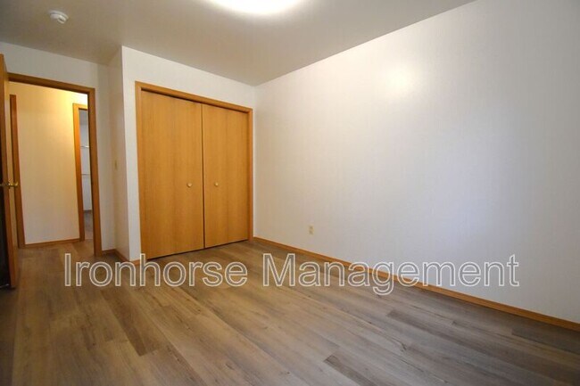 Building Photo - 9 Michael Grove Ave