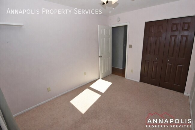 Building Photo - 2443 Vineyard Ln