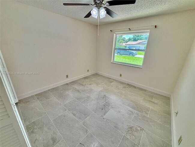 Building Photo - 11615 NW 23rd Ct