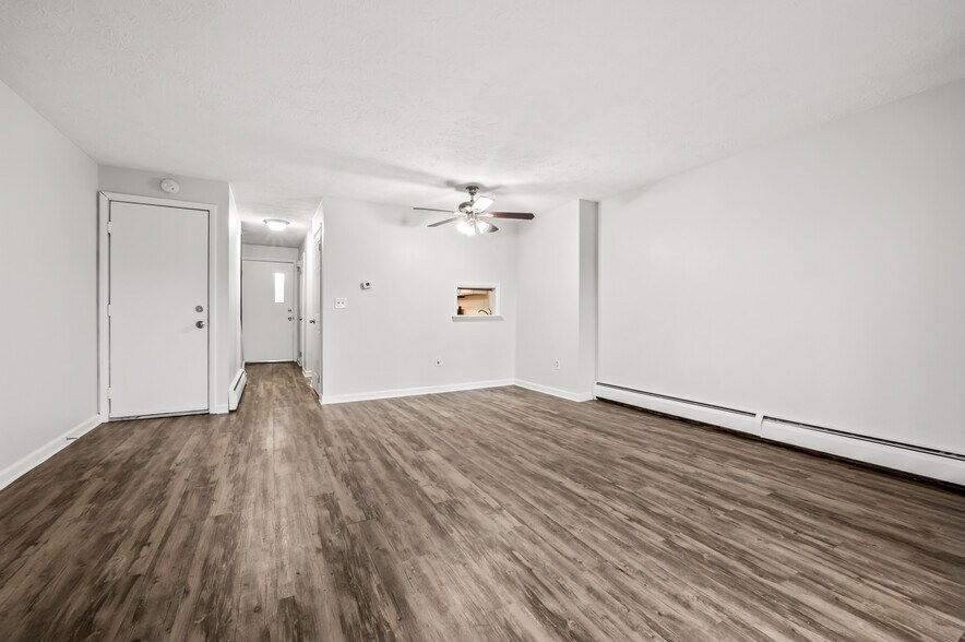 Building Photo - 345 Oakland St