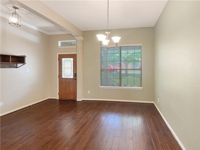 Building Photo - Spacious Round Rock Home