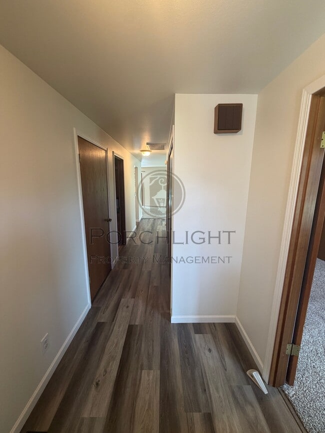 Building Photo - 107 Fairside Dr
