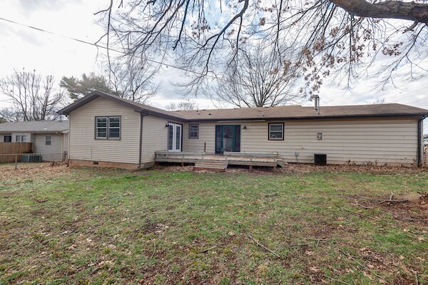 Building Photo - 3128 S Pinehurst Ave
