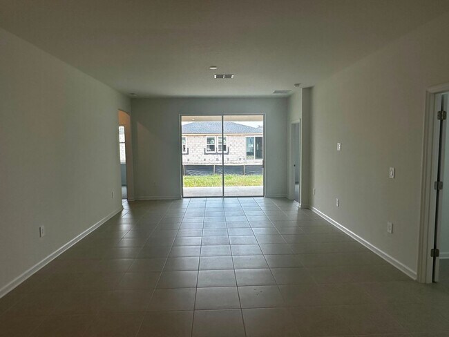 Building Photo - Stunning new construction 3/2 in Wynnstone Gated Community of Davenport.  Available now!