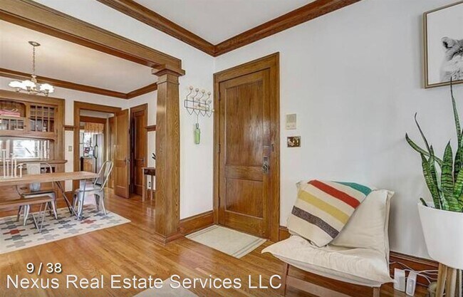 Building Photo - 2 br, 1 bath House - 3444 Grand Ave S #102