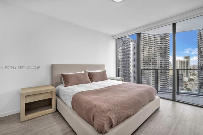 Building Photo - 1000 Brickell Plaza