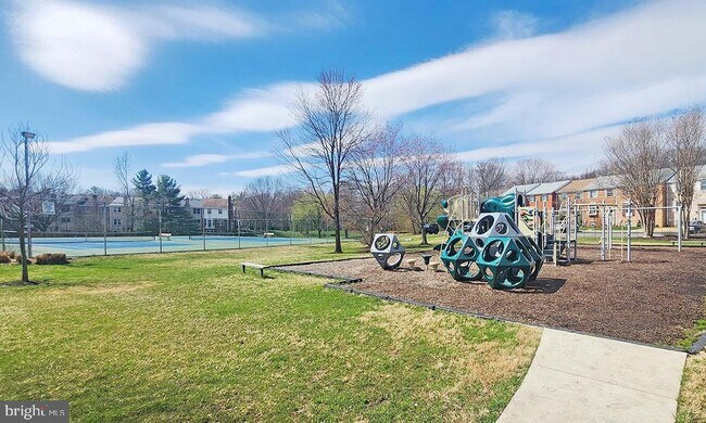 Building Photo - 1116 Soho Ct