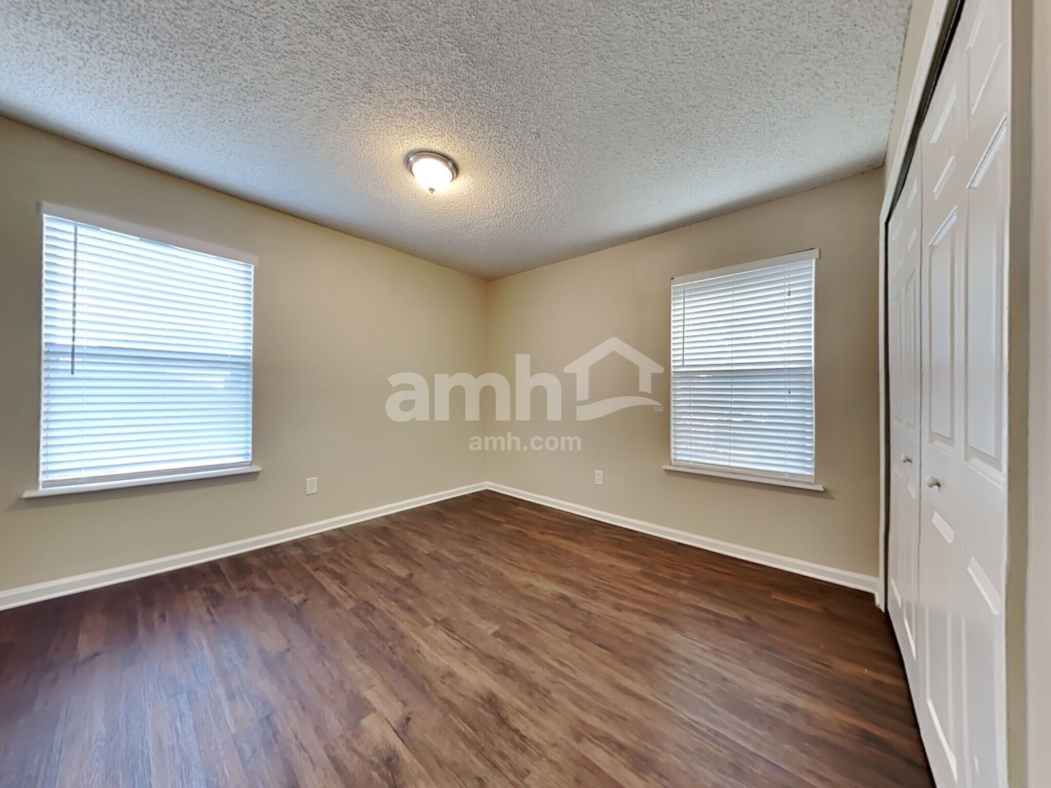 Building Photo - 9734 Hazel Lake Dr