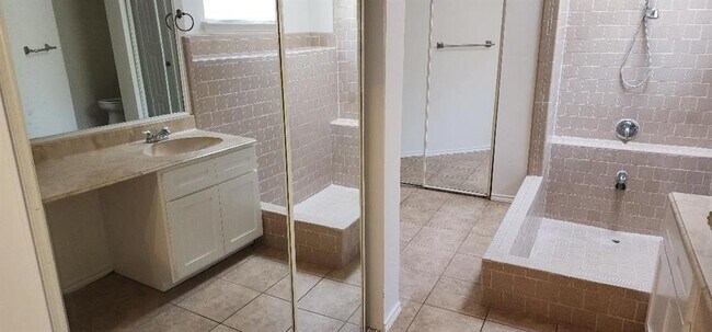 Building Photo - 22830 Indian Ridge Dr