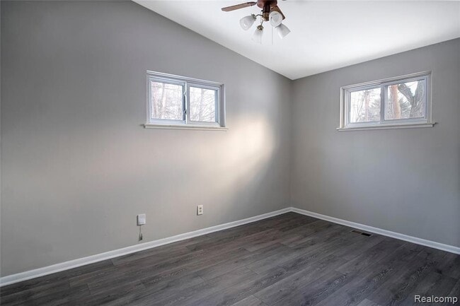 Building Photo - 15320 Marlow St