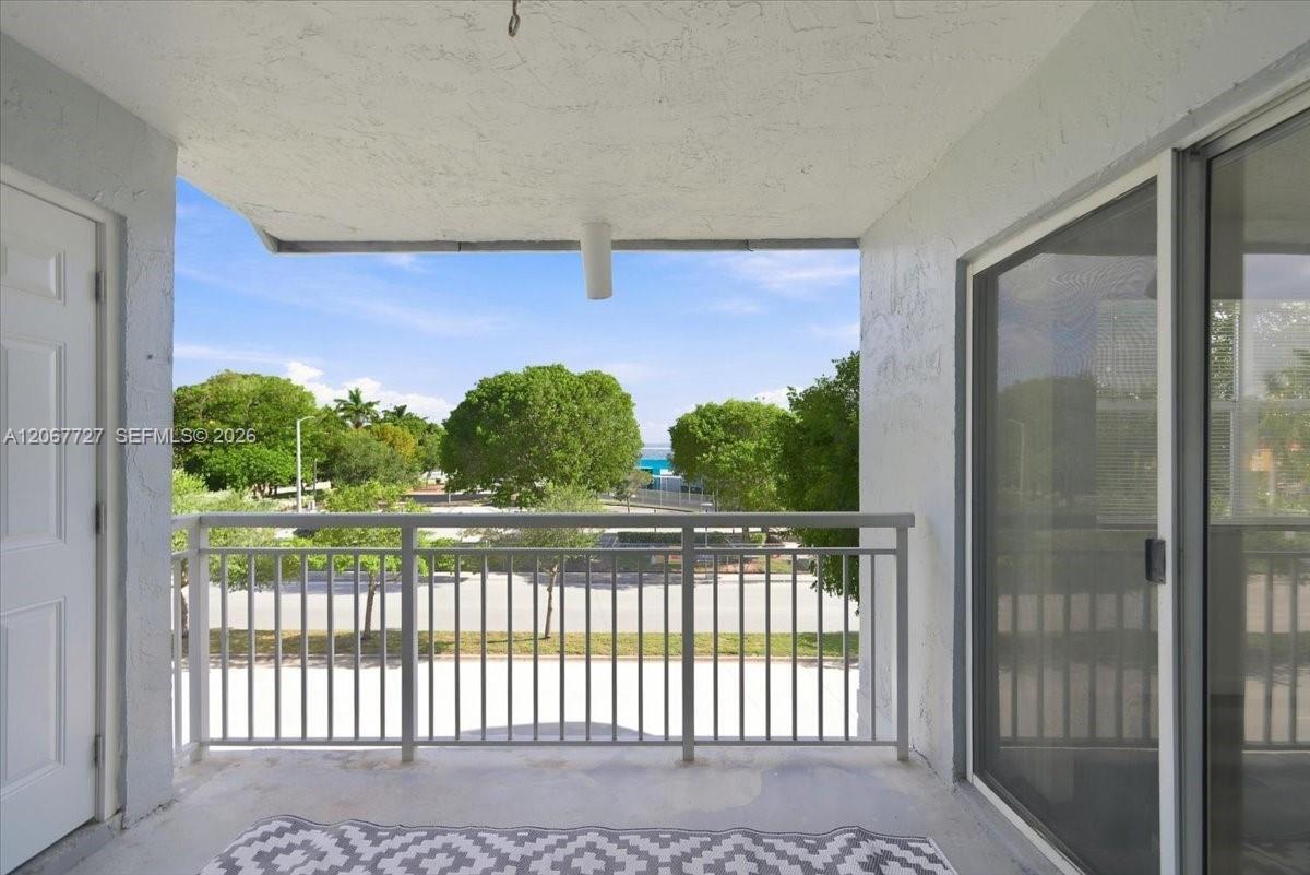 Building Photo - 8660 SW 212th St