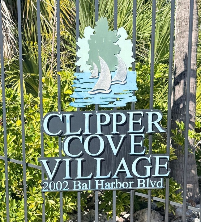 Building Photo - Waterfront Condo 3/2/1 - FULLY FURNISHED! - (Available annually or monthly)