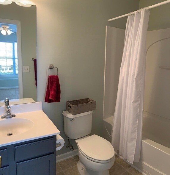 Building Photo - 466 Doane Way