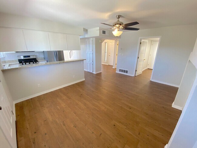 Building Photo - 10936 Loma Alta Pl