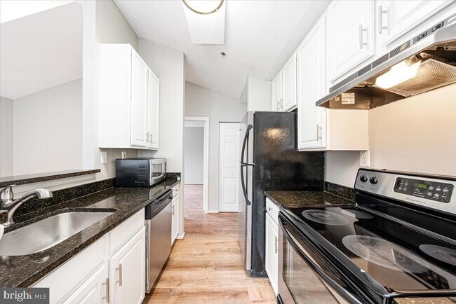 Building Photo - 9901 Boysenberry Way