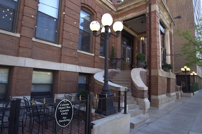 Building Photo - 488 Wabasha St N